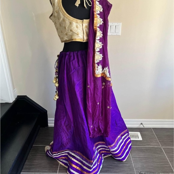 Women Lehenga - Picture 6 of 9